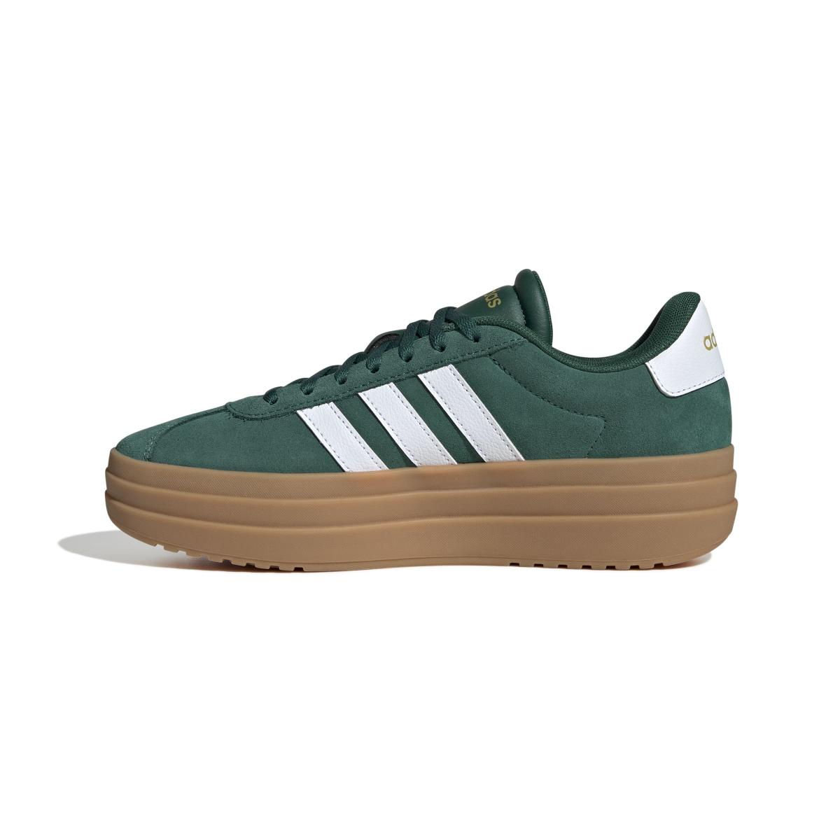 product/a/d/adidas_jp6917_5_footwear_photography_side_medial_center_view_white-nw091625.jpg
