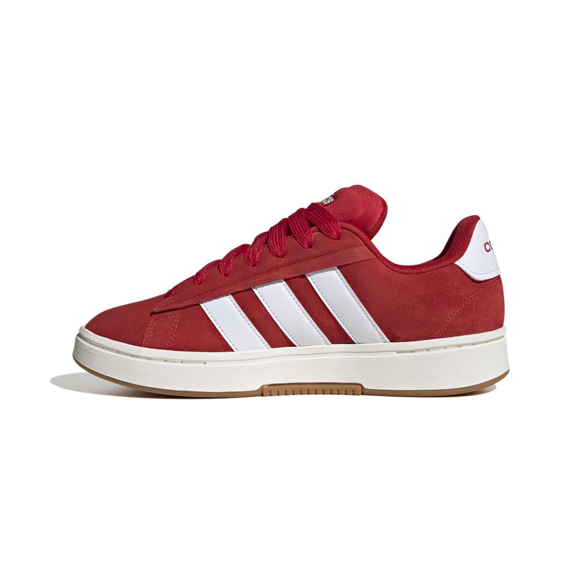 product/a/d/adidas_jp6918_5_footwear_photography_side_medial_center_view_white-nw091625.jpg