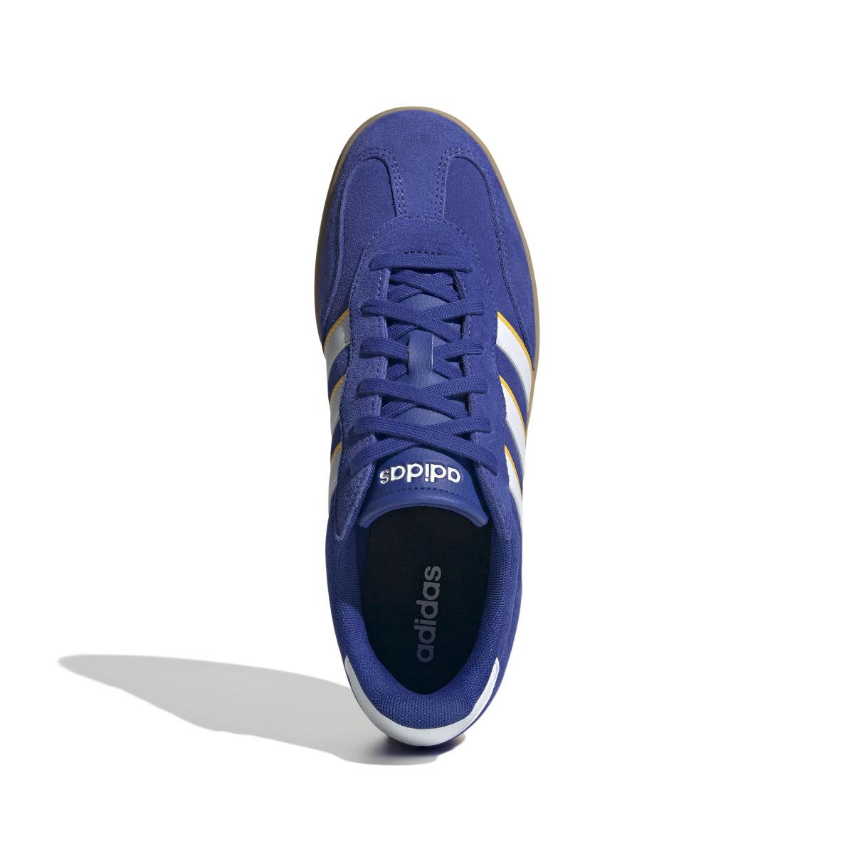 product/a/d/adidas_jp7099_3_footwear_photography_top_portrait_view_white-nw091625.jpg