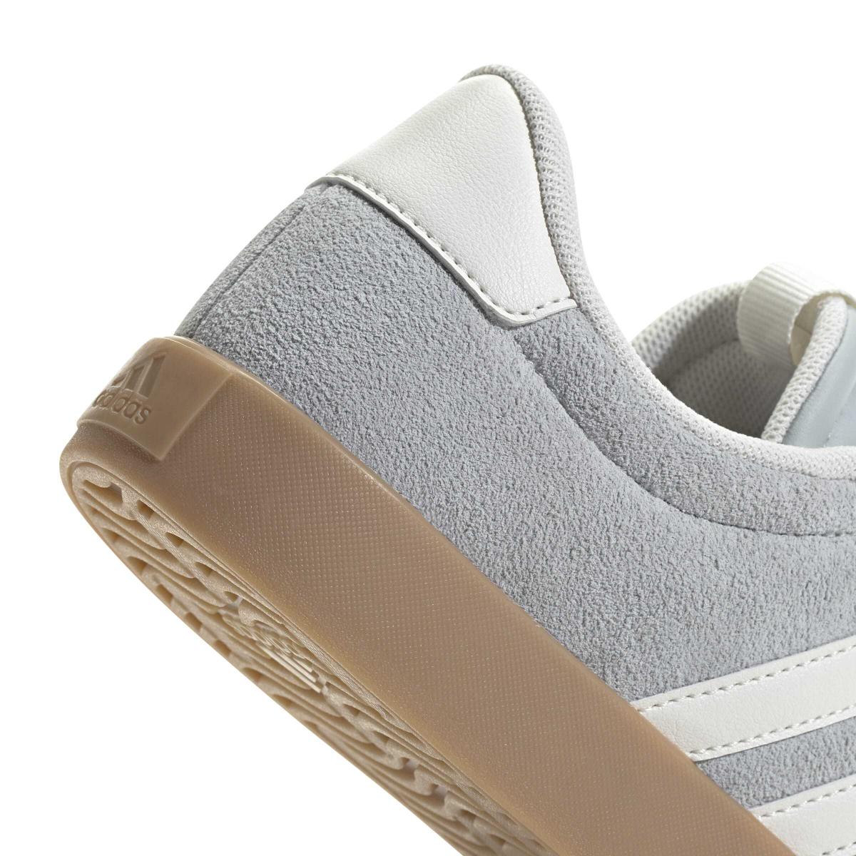 product/a/d/adidas_jp7539_9_footwear_photography_detail_view_2_white-nw091625.jpg