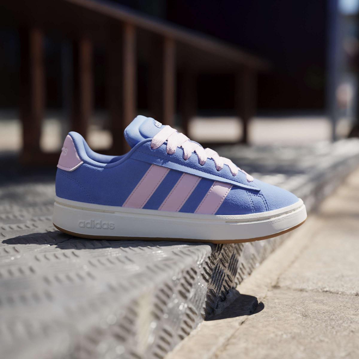 product/a/d/adidas_jq3002_15_footwear_photography_heromrktng_view_3-nw091625.jpg
