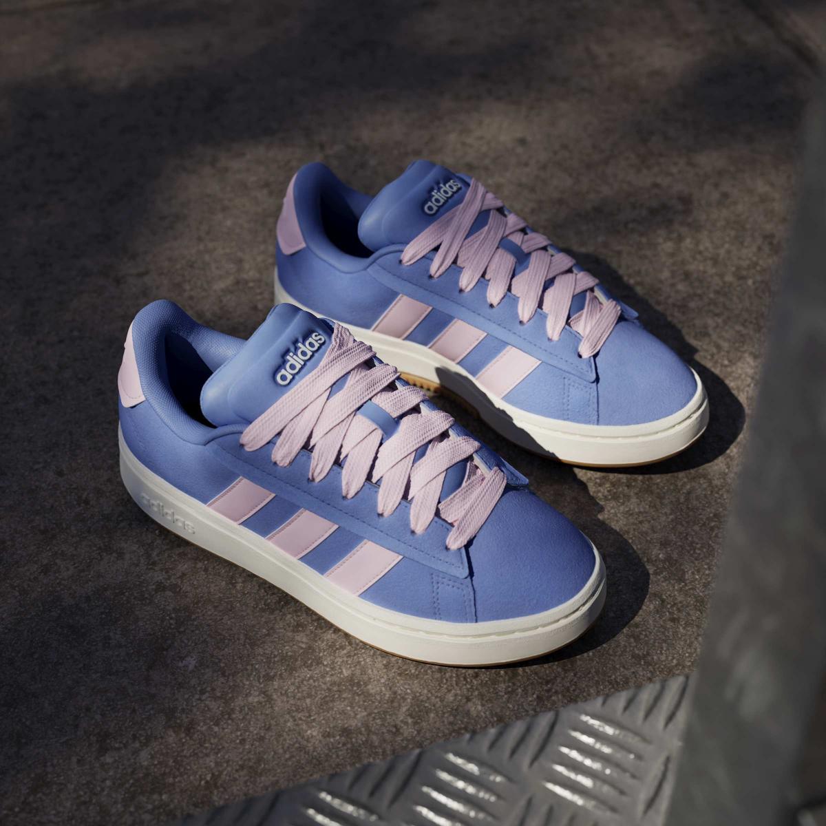 product/a/d/adidas_jq3002_17_footwear_photography_heromrktng_view_5-nw091625.jpg