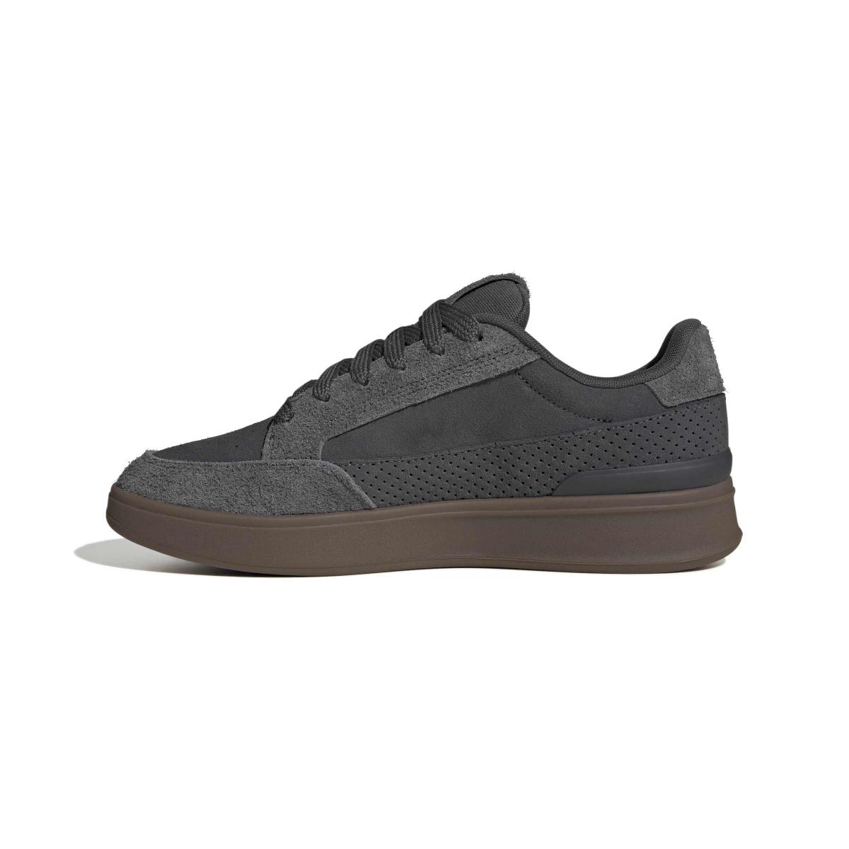 product/a/d/adidas_jq5652_5_footwear_photography_side_medial_center_view_white-nw091625.jpg