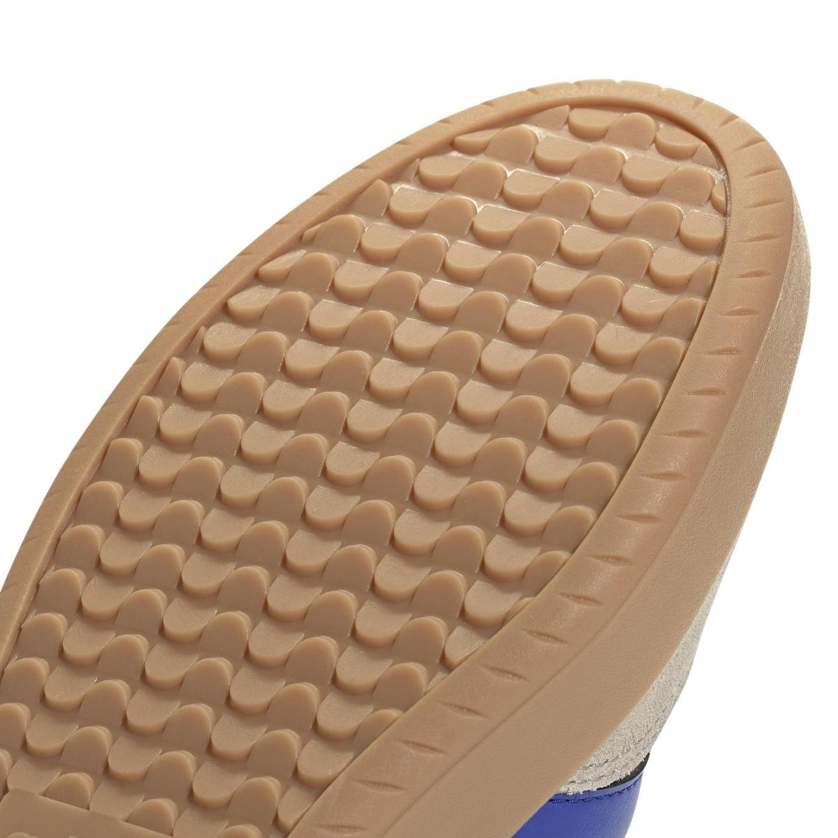 product/a/d/adidas_jr1327_9_footwear_photography_detail_view_2_white-nw091625.jpg