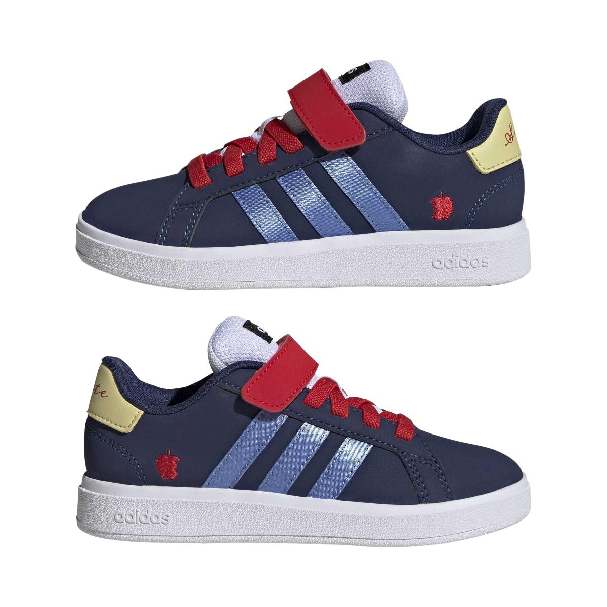 product/a/d/adidas_jr4902_11_footwear_photography_mirrored_pair_view_white-nw091725.jpg