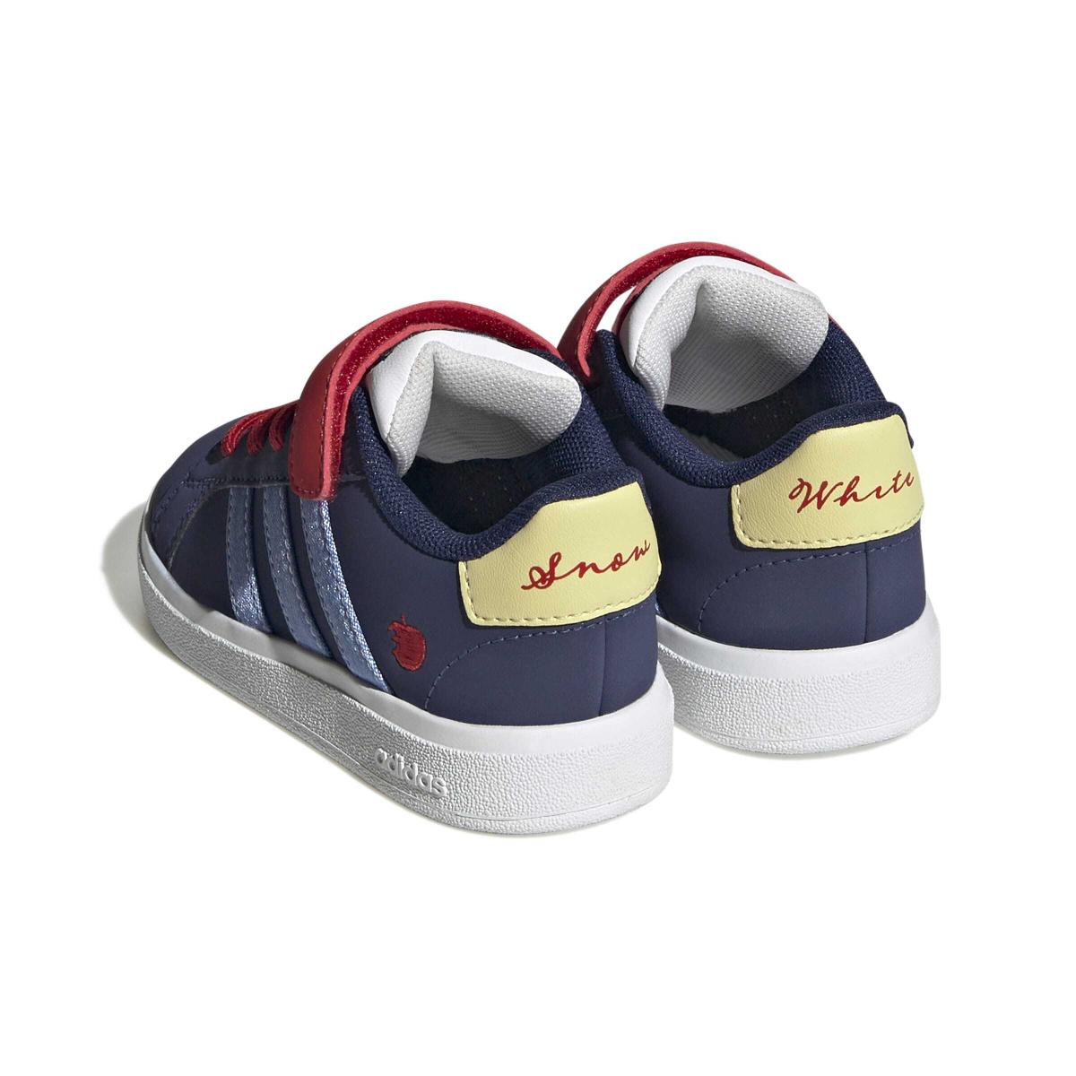 product/a/d/adidas_jr4918_10_footwear_photography_pair_view_white-nw091725.jpg