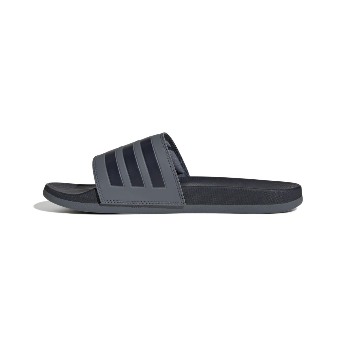 product/a/d/adidas_js1137_5_footwear_photography_side_medial_center_view_white-nw091725.jpg