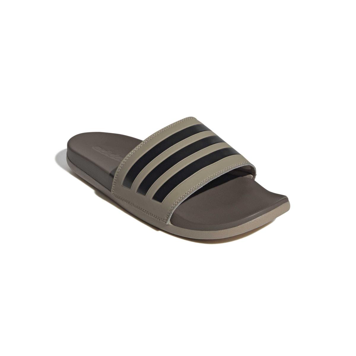 product/a/d/adidas_js1138_6_footwear_photography_front_lateral_top_view_white-nw091725.jpg