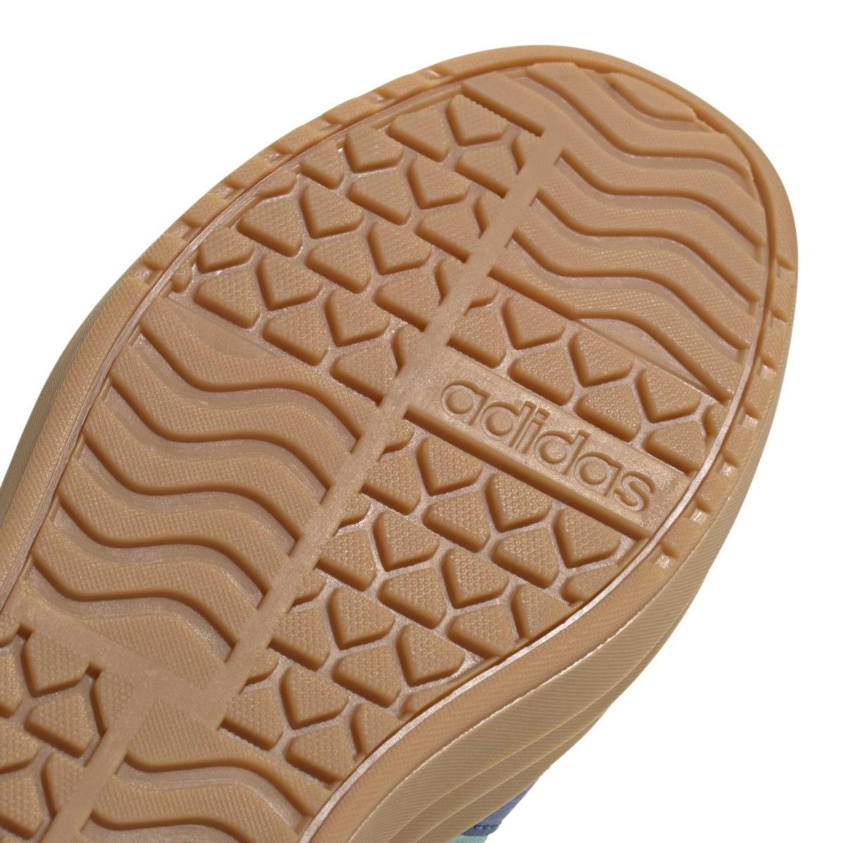 product/a/d/adidas_js3813_8_footwear_photography_detail_view_1_white-nw091725.jpg