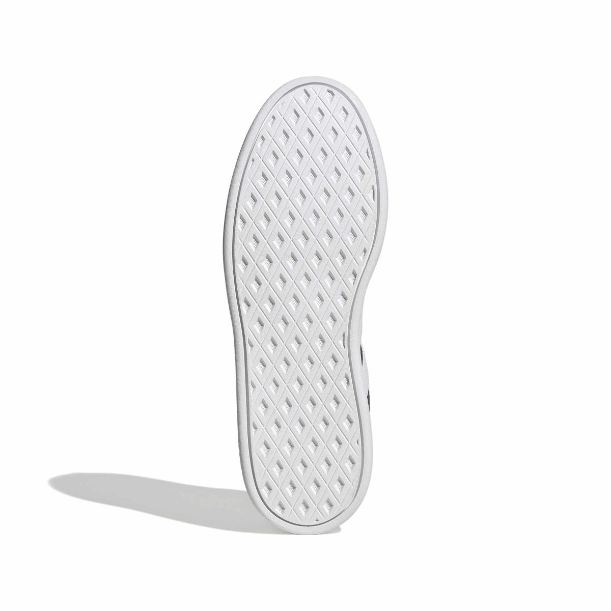 product/a/d/adidas_ki3145_4_footwear_photography_bottom_view_white-nw091725.jpg