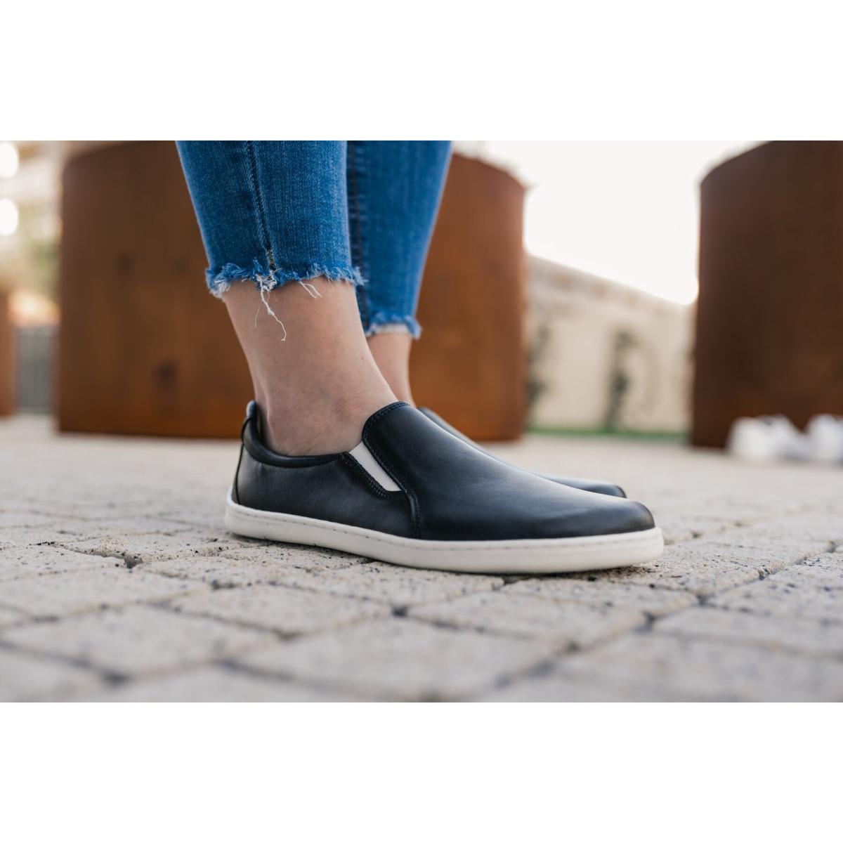 product/b/e/be-lenka_50030119_black-white_2.jpg