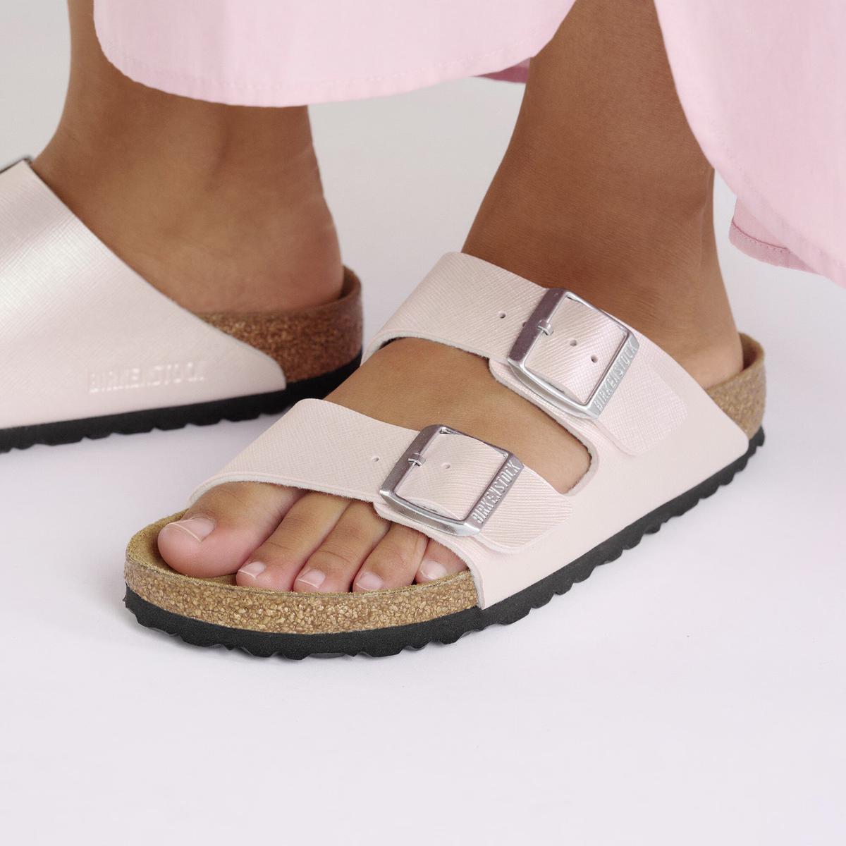 product/b/i/birkenstock_1029511_saffiano-iridescent-light-rose_8.jpg