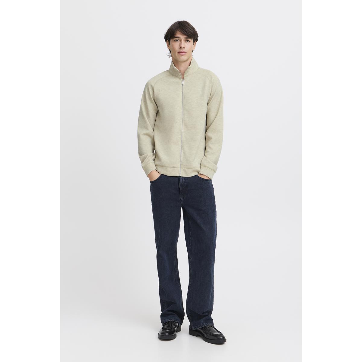 product/c/a/casual-friday_20504936-1706301_3.jpg