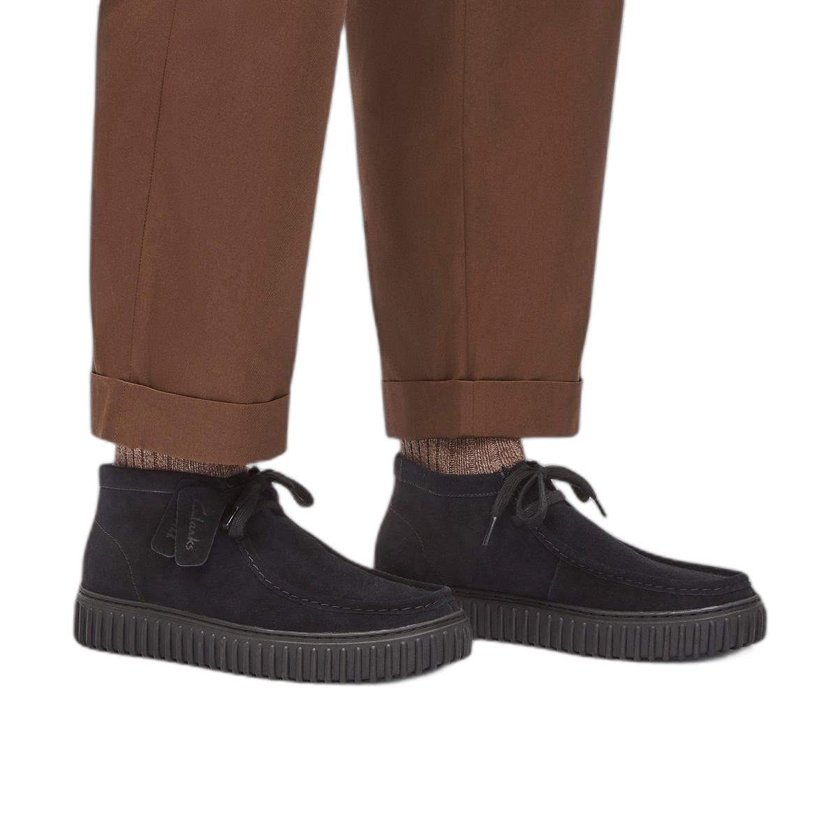 product/c/l/clarks_26173664_black-suede_10.jpg