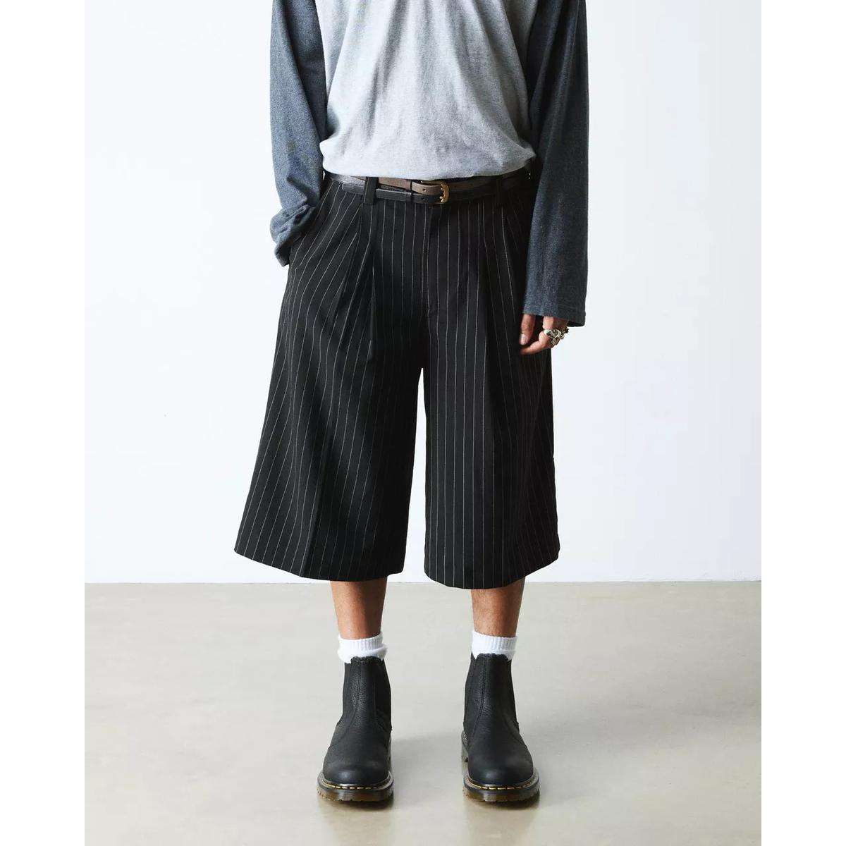 product/d/r/dr-martens_31874001_noir_2.jpg