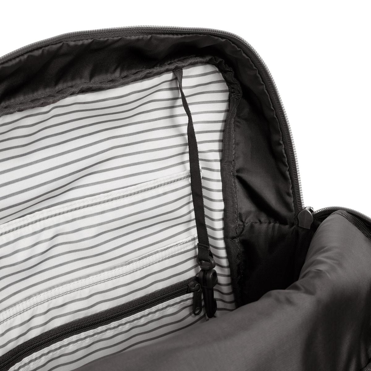 product/e/a/eastpak_ek0a5bi22k7_optown-black_6.jpg