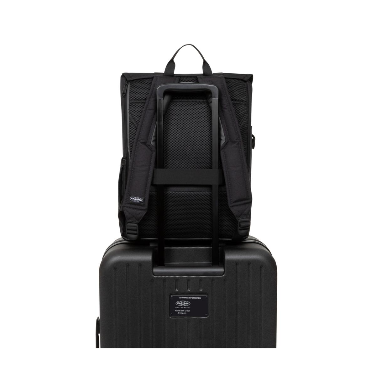 product/e/a/eastpak_ek0a5bki4t6_on-black_13.jpg