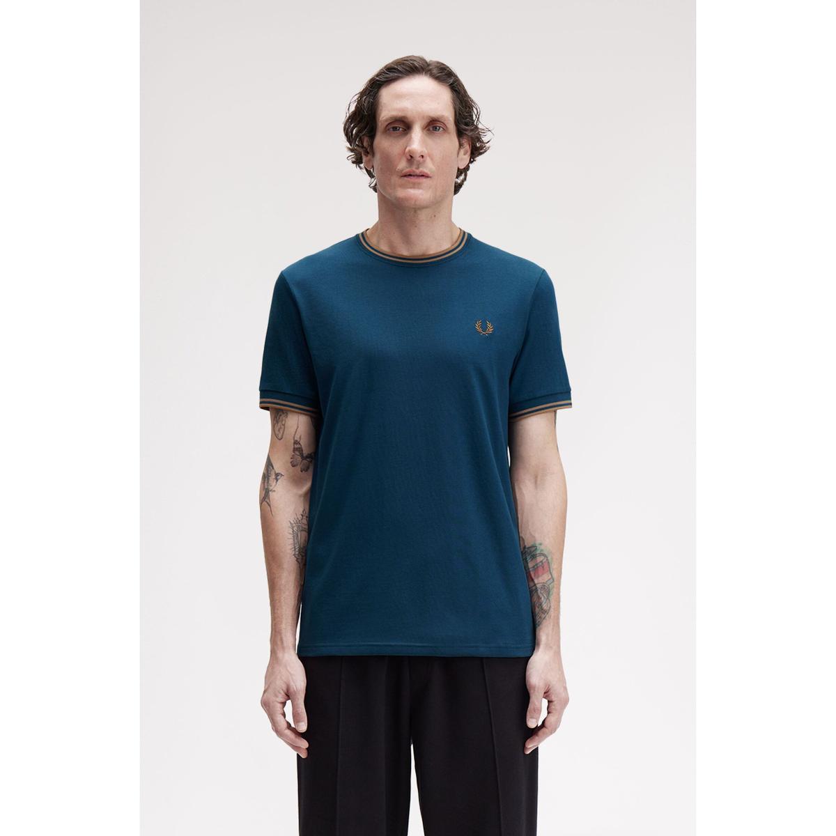 product/f/r/fred-perry_fpm1588v_z48_v2_q325_mod1_front.jpg
