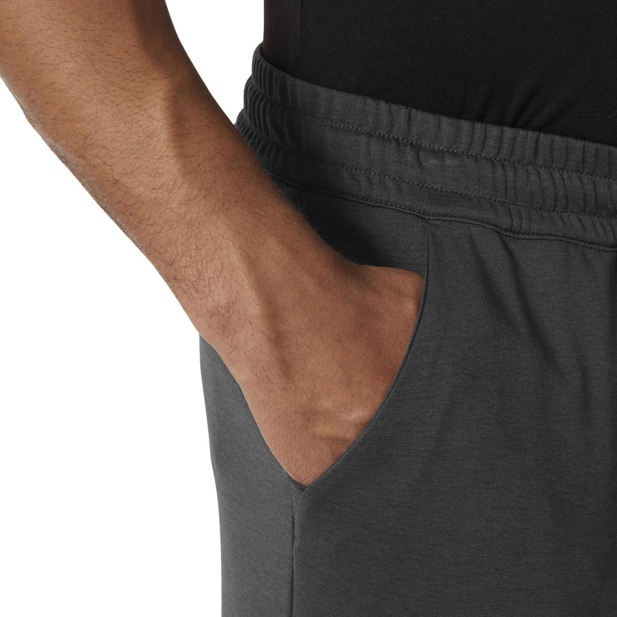 product/h/e/helly-hansen_63417-990_black_1.jpg