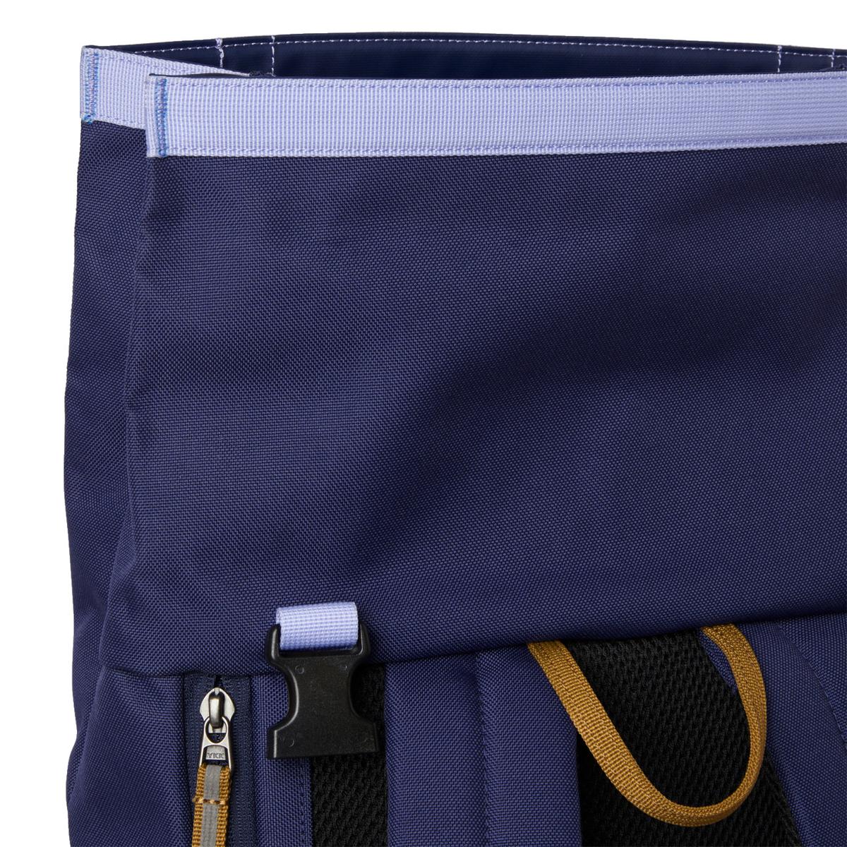 product/h/e/helly-hansen_67187-684_blackcurrant_6.jpg