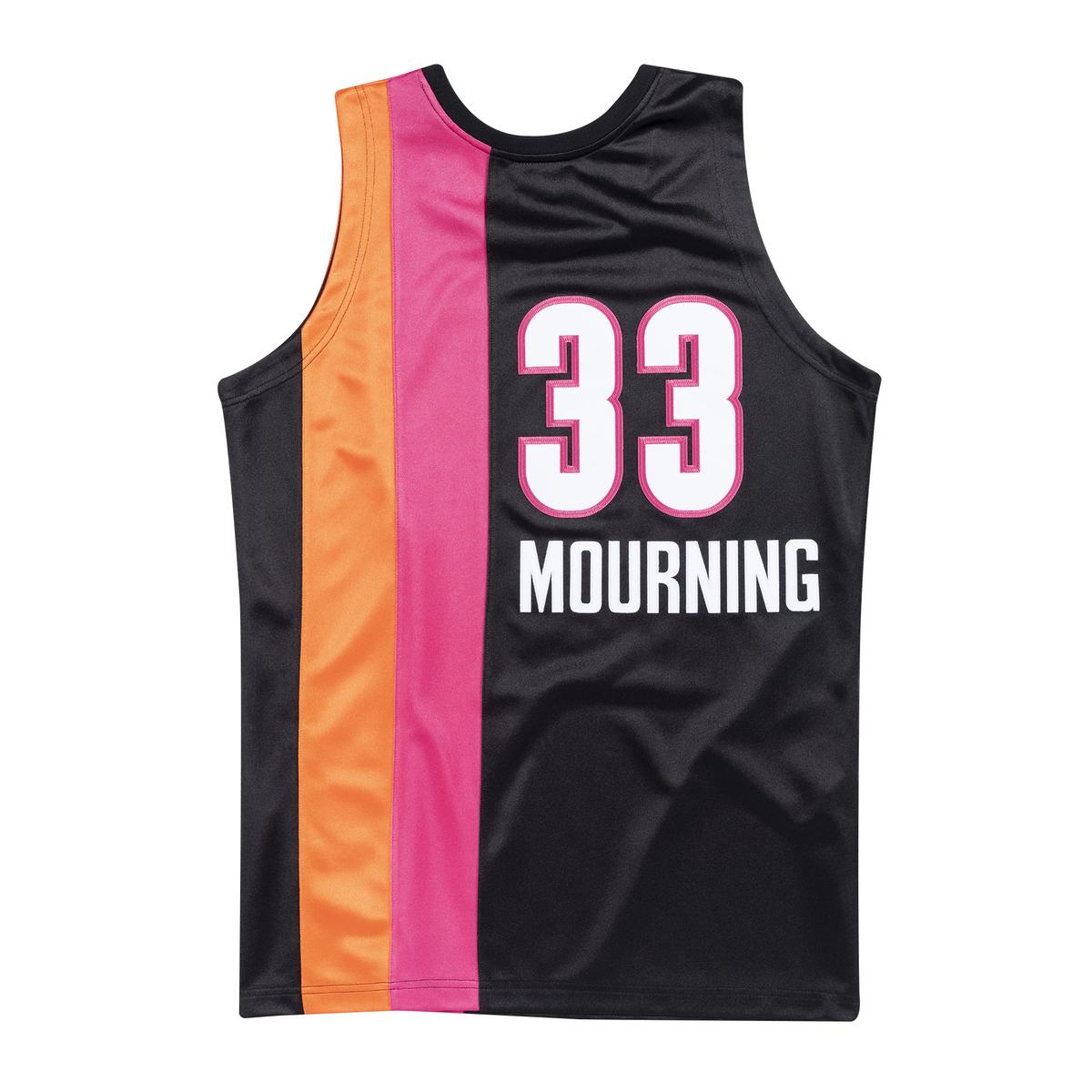 product/m/i/mitchell-ness_ajy4el18032-mheblck05amo_1.jpg
