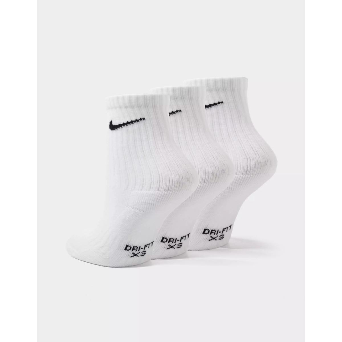 product/n/i/nike_un0013-001_blanc_2.jpg