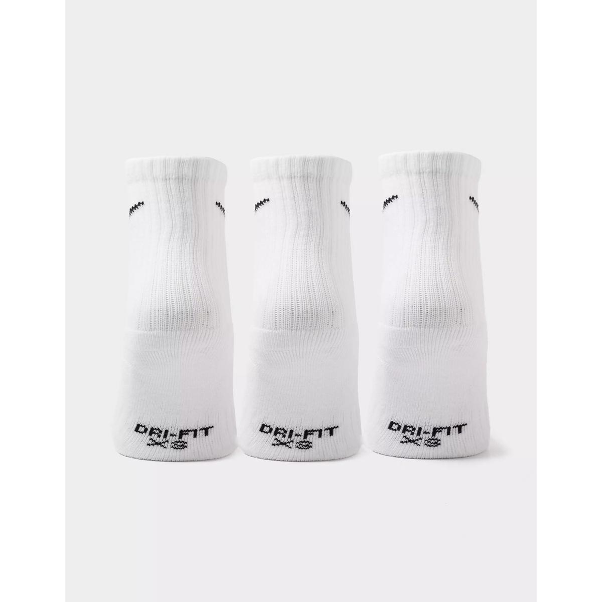 product/n/i/nike_un0013-001_blanc_3.jpg
