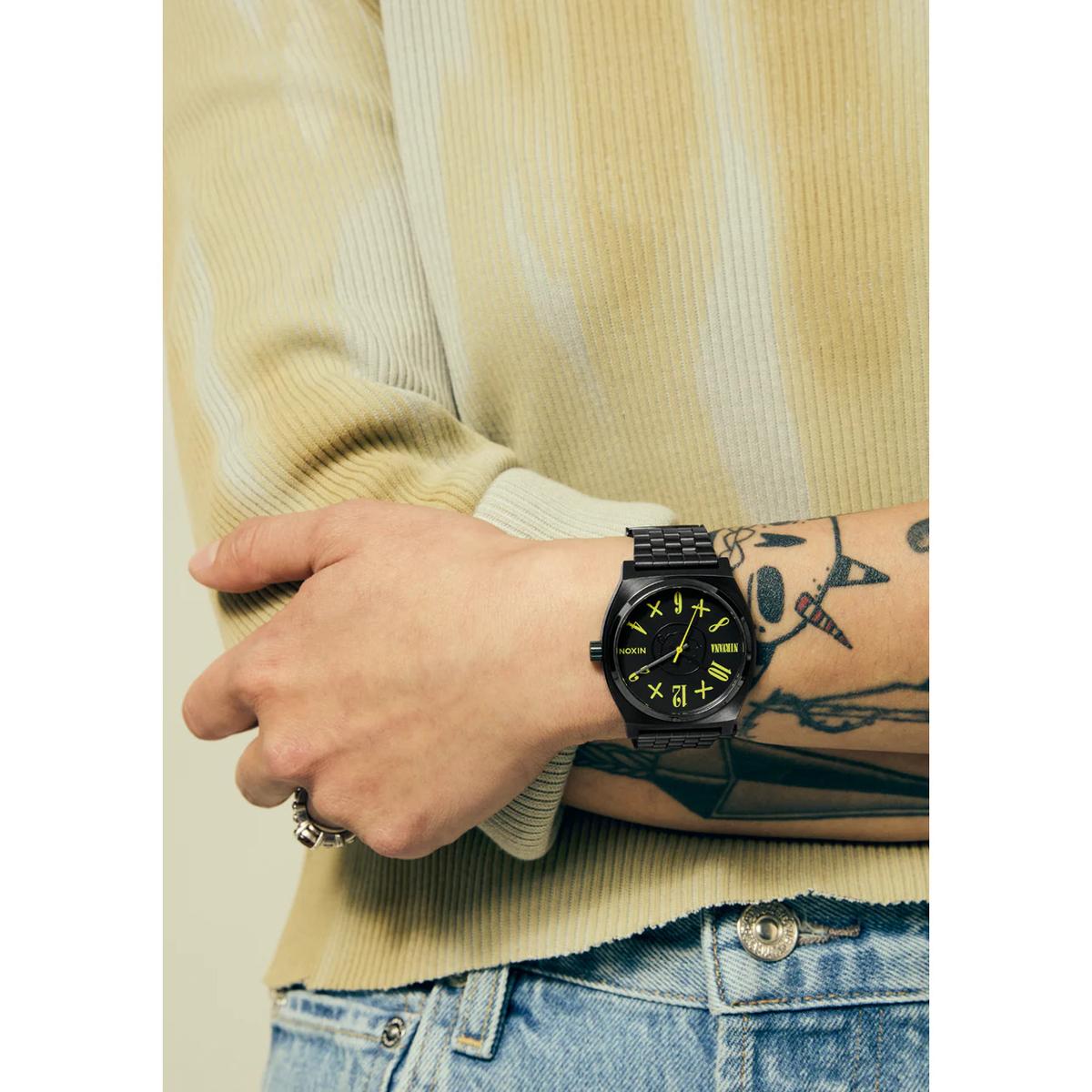 product/n/i/nixon_a1419-5275-00_black-nirvana-smiley-face_10.jpg