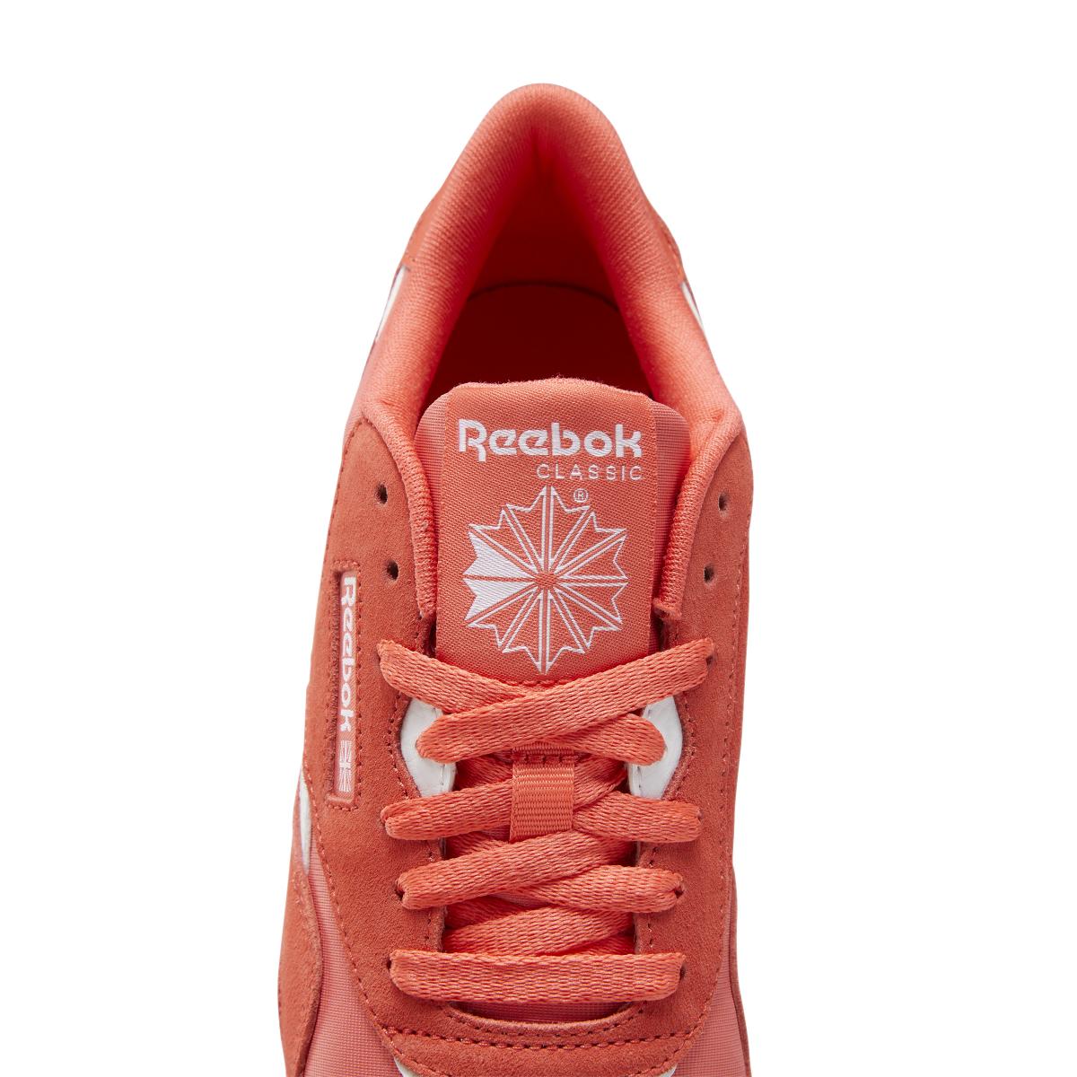 product/r/e/reebok-classics_fz0818_7_footwear_photography_detail_view_1_white_000.jpg