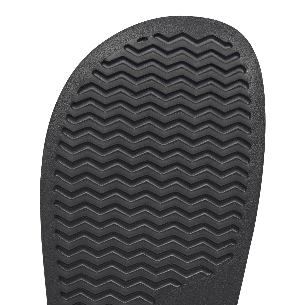 product/r/e/reebok_cn6466_7_footwear_photography_detail_view_1_white.jpg