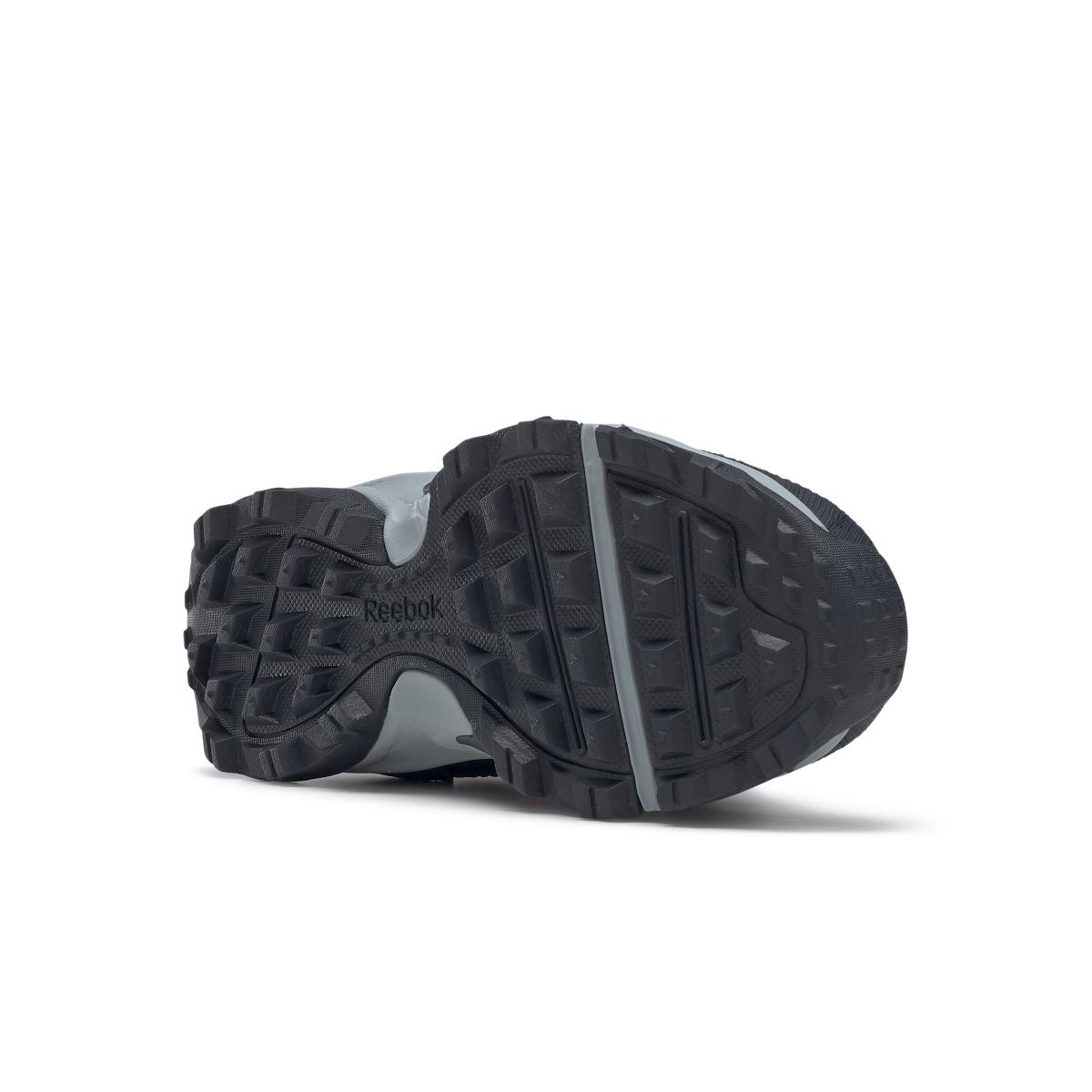 product/r/e/reebok_fw8554_3_footwear_photography_bottom_view_white_000.jpg