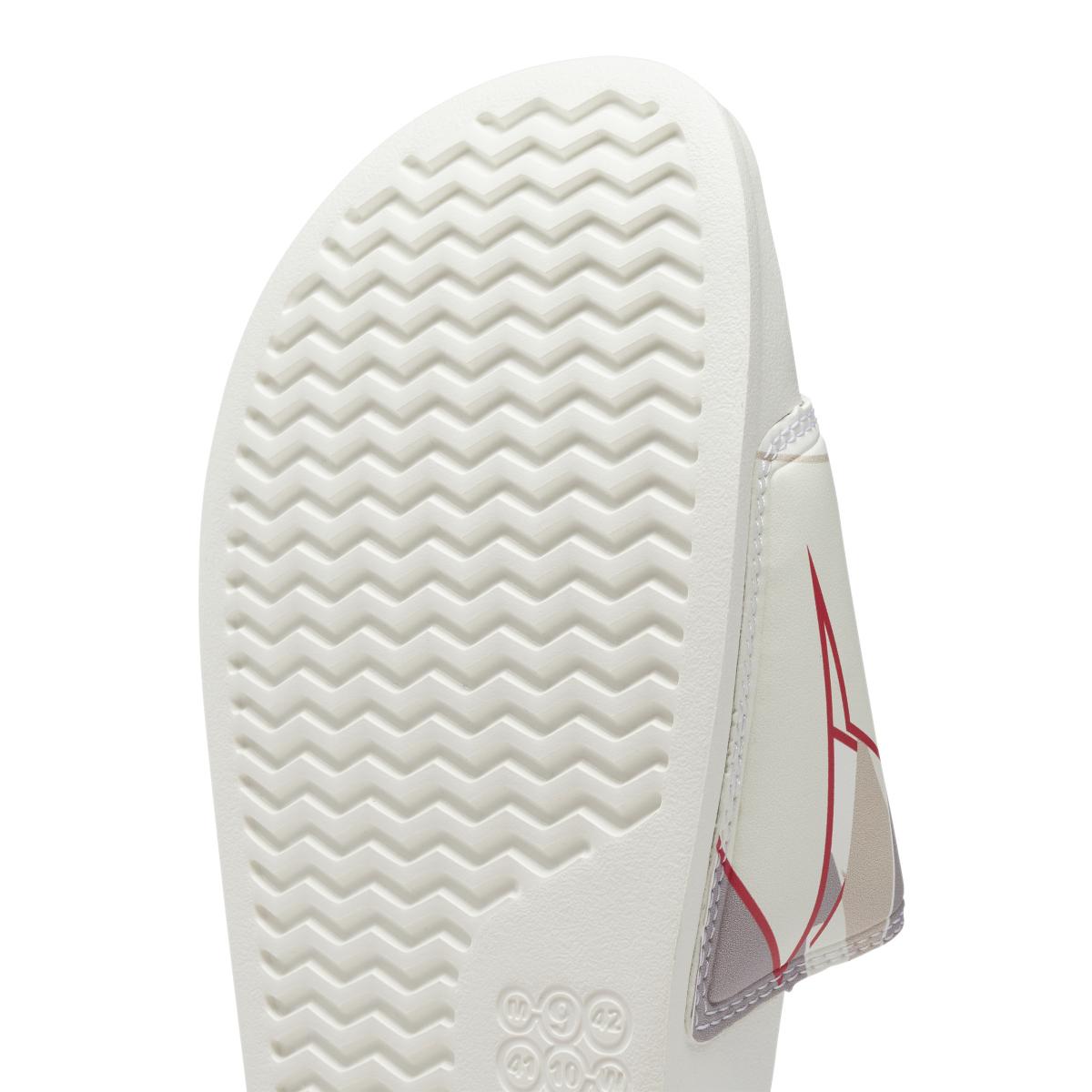 product/r/e/reebok_hr0406_8_footwear_photography_detail_view_2_white_000.jpg