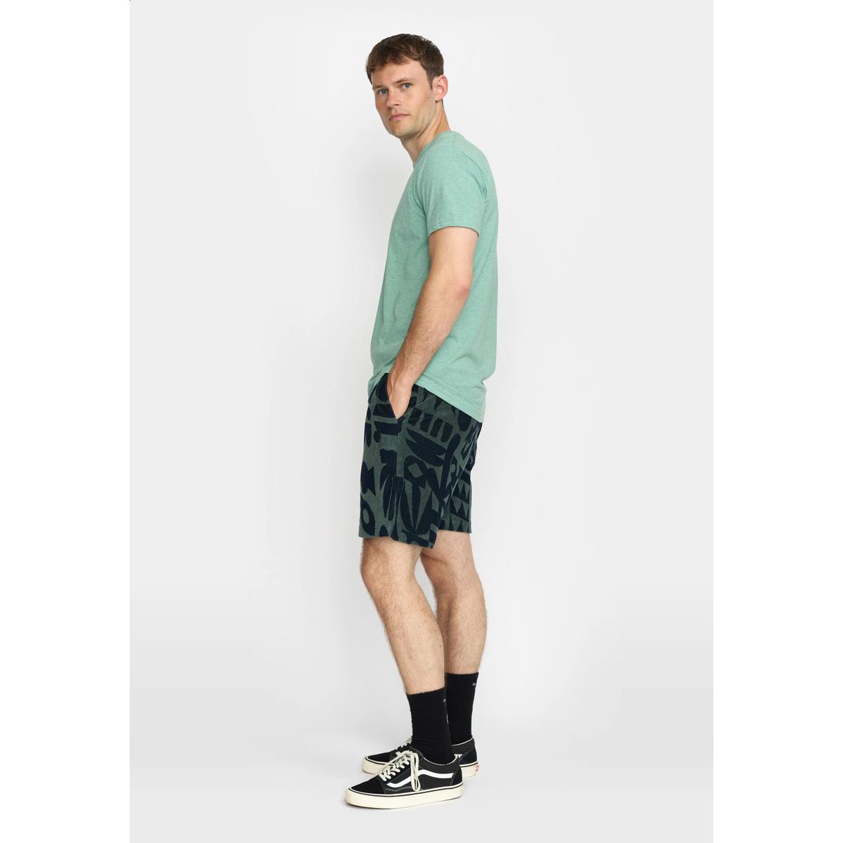 product/r/e/revolution_1051-green_green_3.jpg