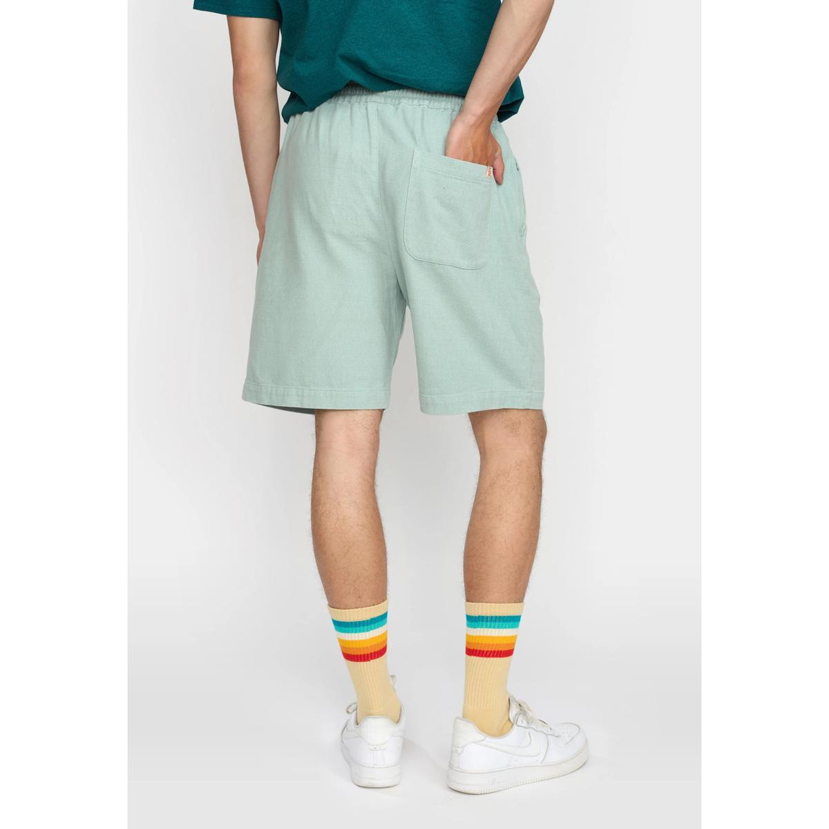 product/r/e/revolution_4054-lightblue_lightblue_2.jpg