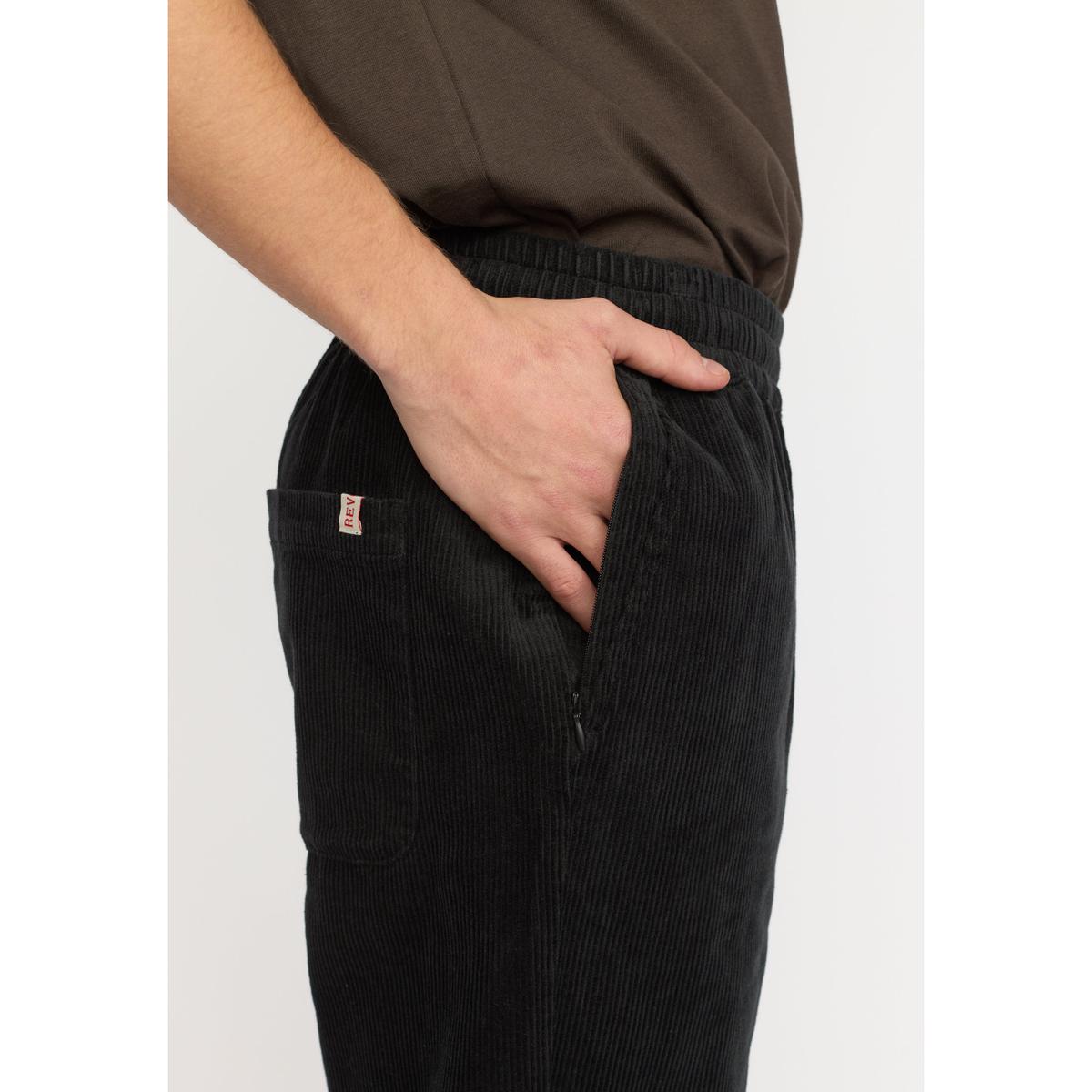 product/r/e/revolution_5874-black_black_3.jpg