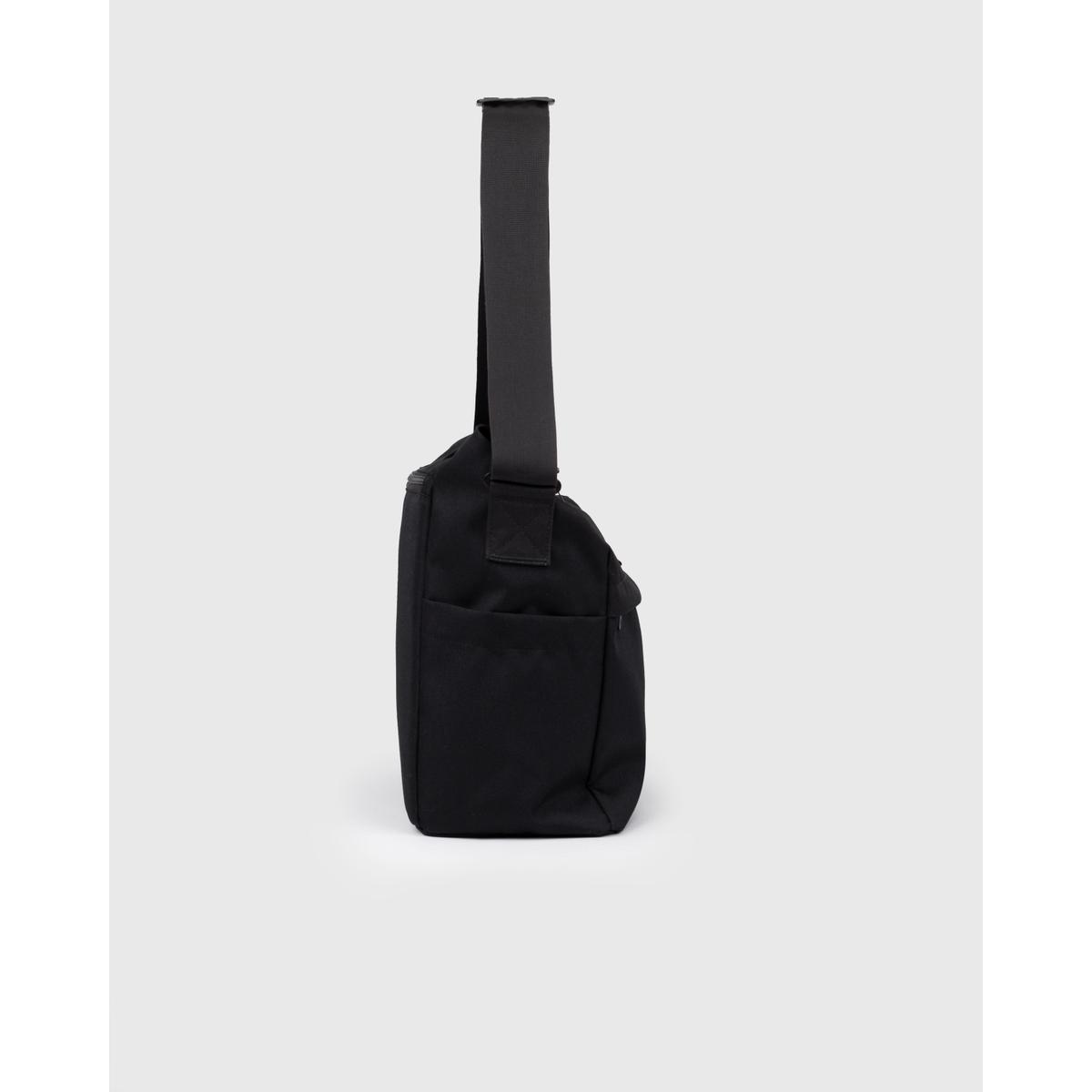 product/s/a/sandqvist_256905999_black_3.jpg