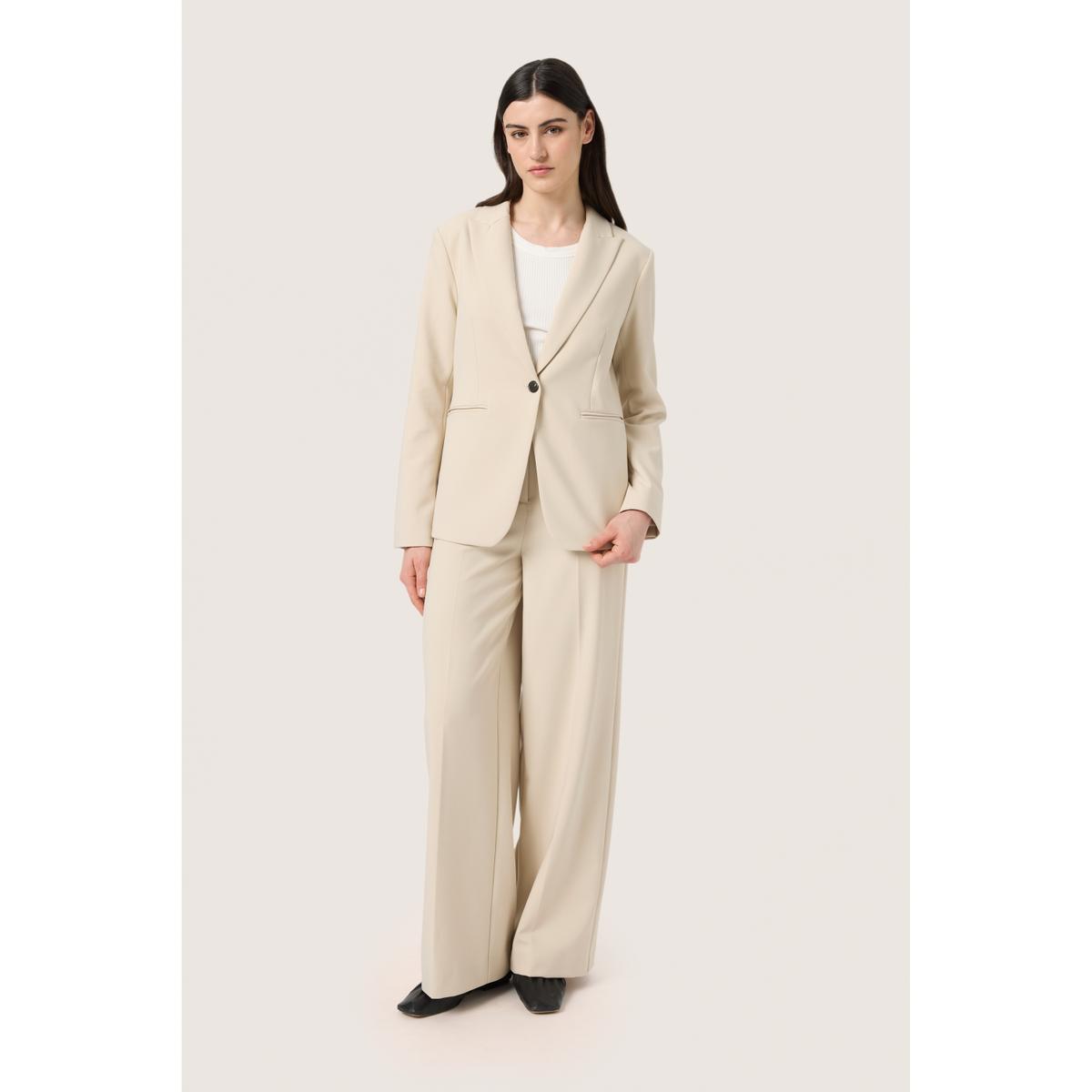 product/s/o/soaked-in-luxury_30407228-130401_4.jpg
