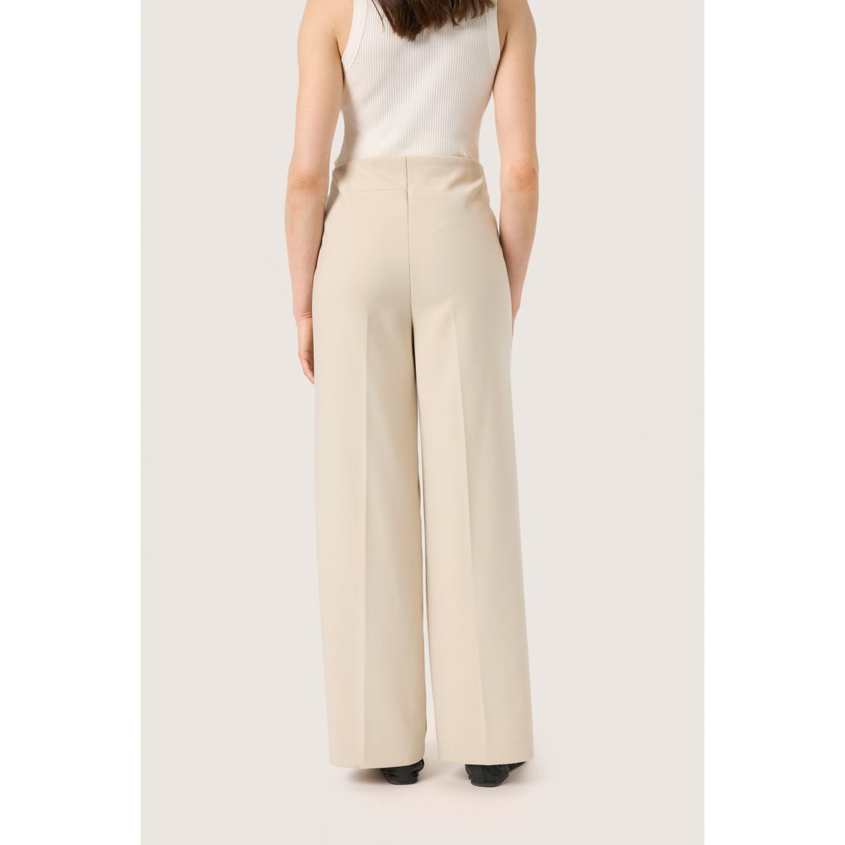 product/s/o/soaked-in-luxury_30407228-130401_6.jpg