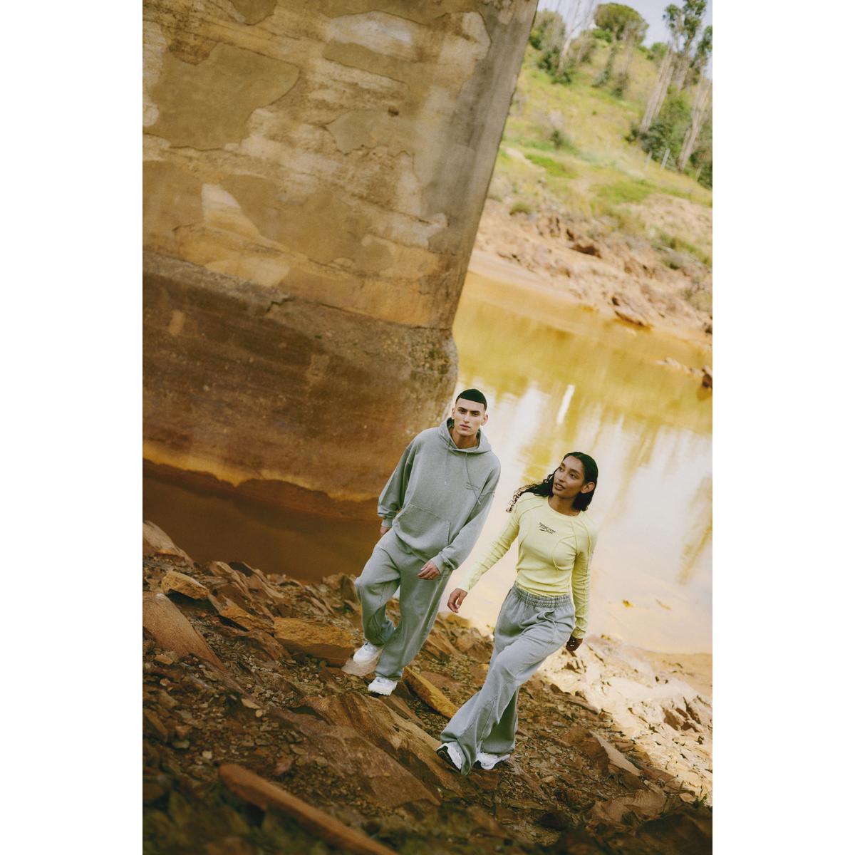 product/t/h/thejoggconcept_22800846-175102_4.jpg