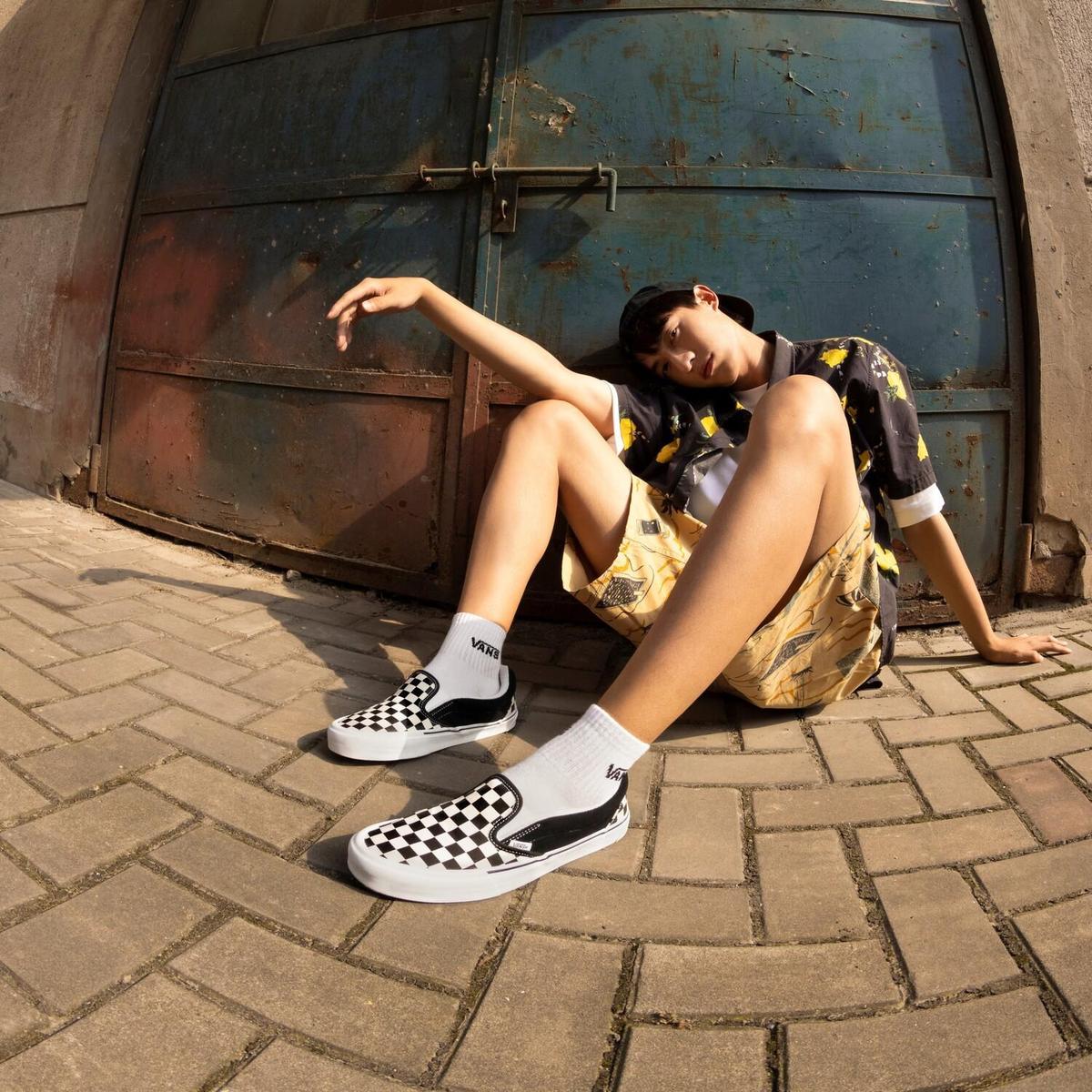 product/v/a/vans_vn0009qdqxh_noir_8.jpg