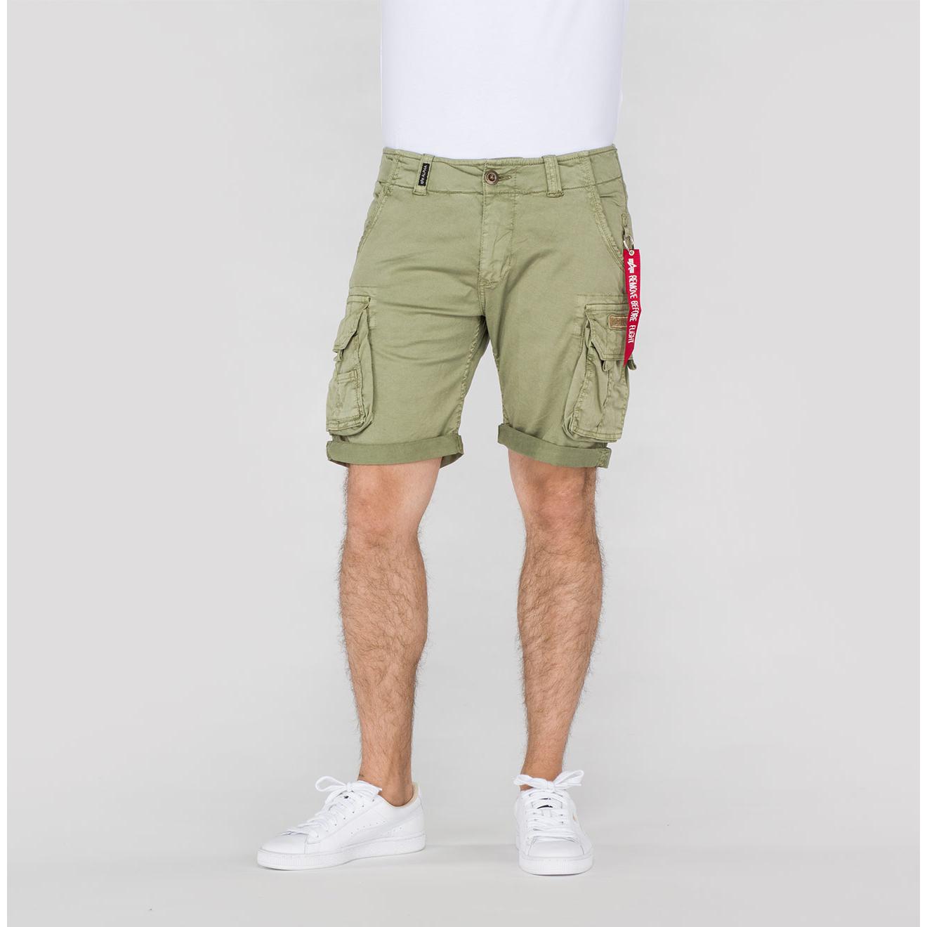 product/1/7/176203-82-alpha-industries-crew-short-short-002.jpg