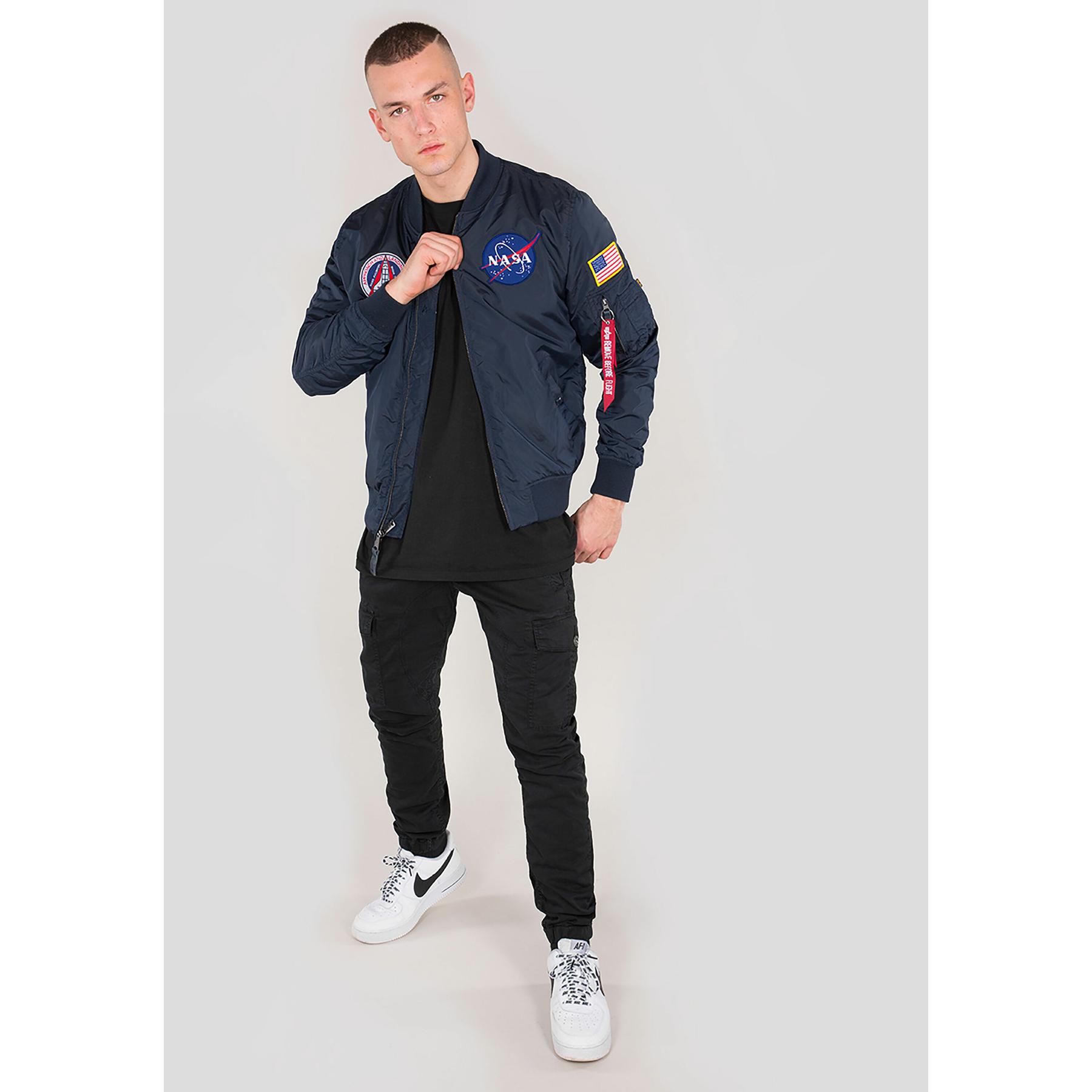 product/1/8/186101-07-alpha-industries-ma-1-tt-nasa-reversible-ii-flight-jacket-004.jpg