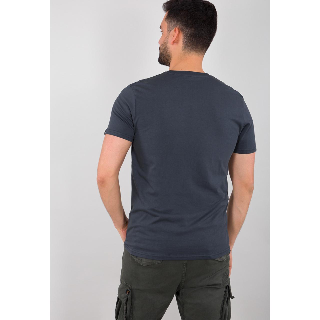 product/1/8/188505-02-alpha-industries-basic-t-small-logo-tee-002.jpg