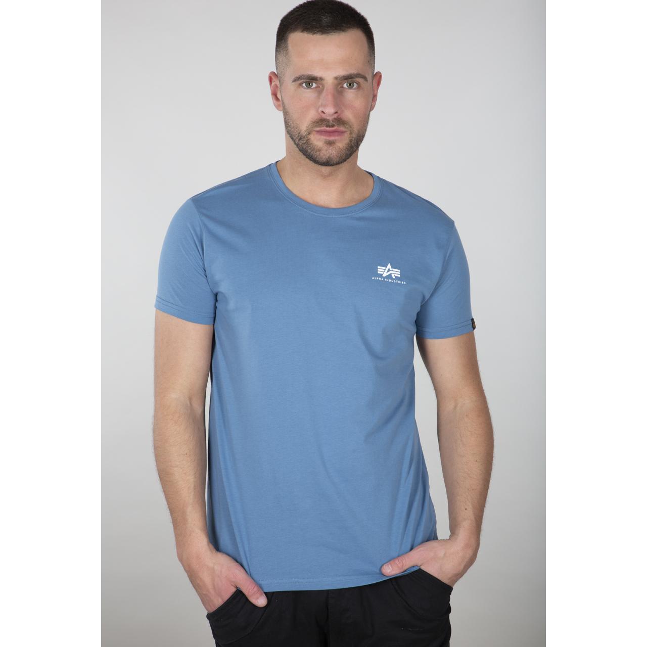 product/1/8/188505-538-alpha-industries-basic-t-small-logo-001.jpg