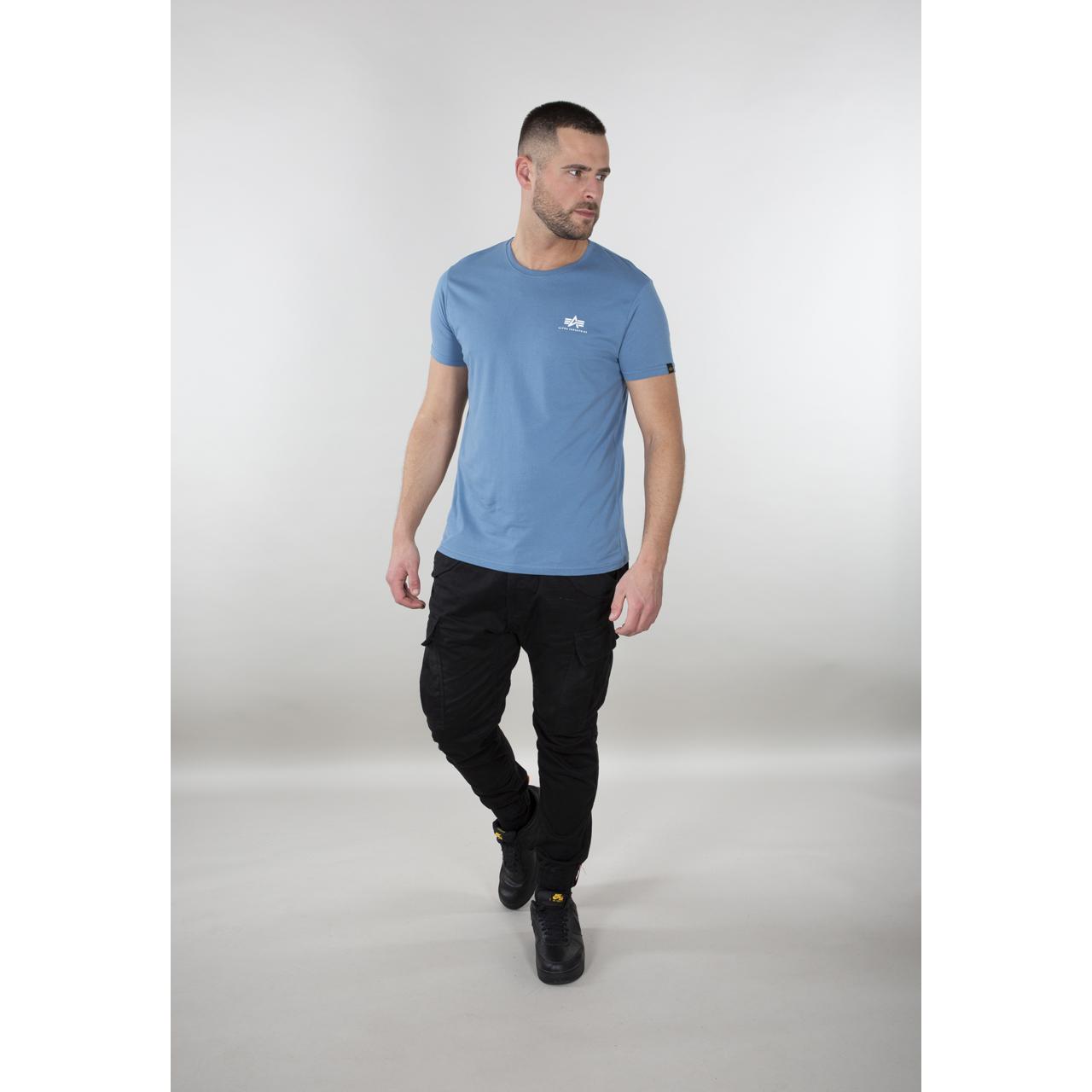 product/1/8/188505-538-alpha-industries-basic-t-small-logo-002.jpg