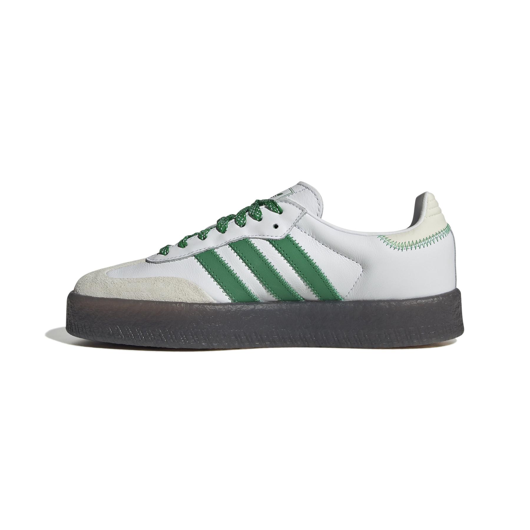 product/2/0/2025_10_adidas_ie9105_5_footwear_photography_side_medial_center_view_white.jpg
