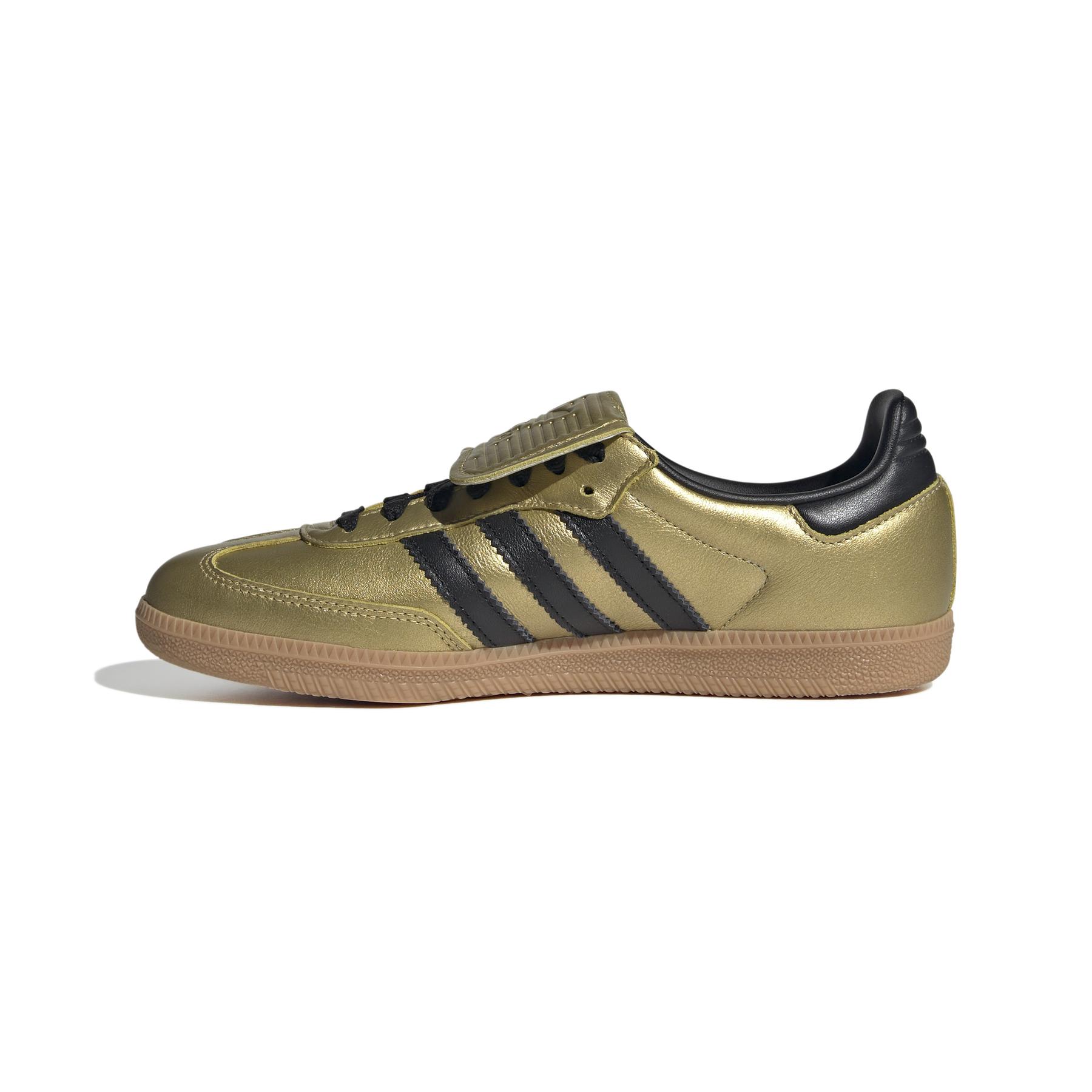 product/2/0/2025_10_adidas_jh5708_5_footwear_photography_side_medial_center_view_white.jpg