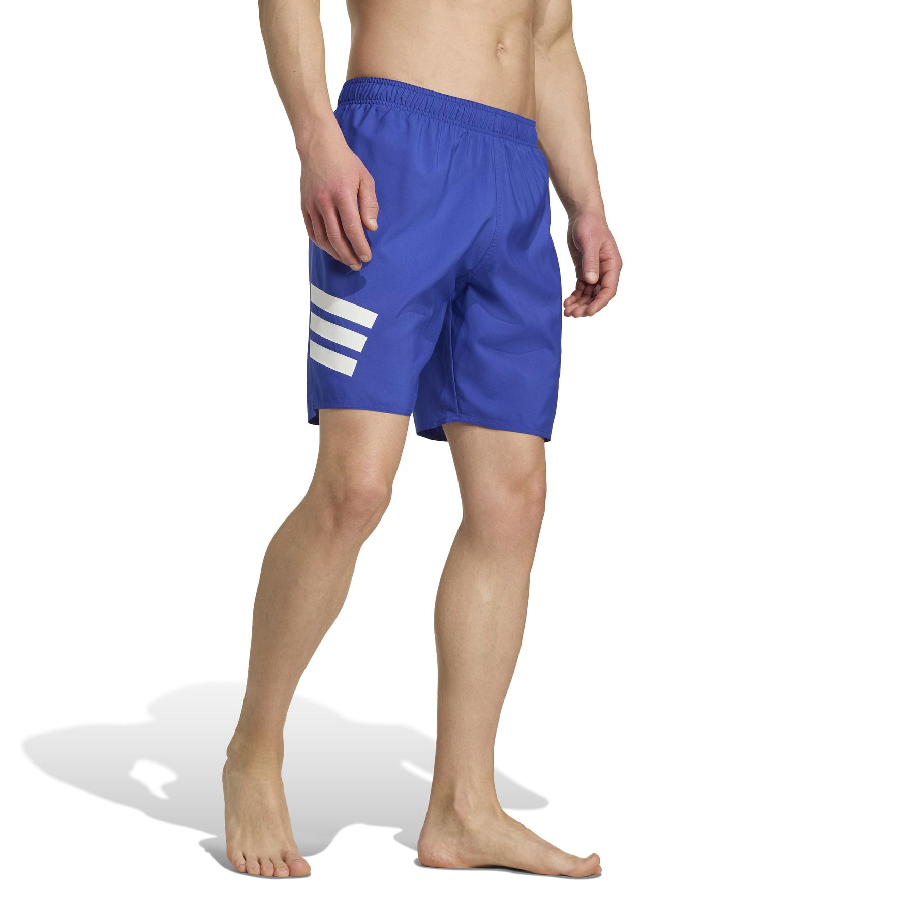 product/2/0/2025_adidas_jx5021_4_apparel_on_model_walking_view_white.jpg
