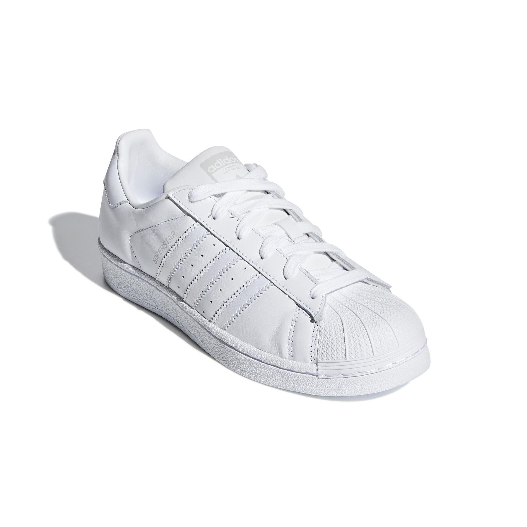 product/a/d/adidas-originals_aq1214_6_footwear_photography_front_lateral_top_view_white_000.jpg