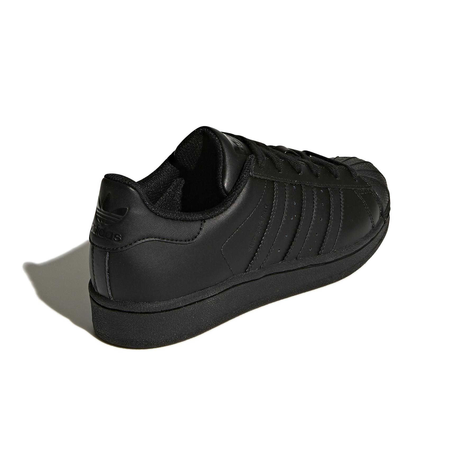 product/a/d/adidas-originals_b25724_8_footwear_photography_back_lateral_top_view_white_000.jpg